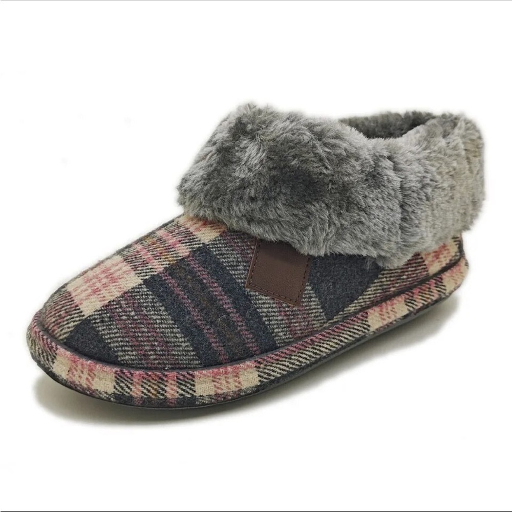 Women’s plaid plush fluffy bootie slippers
